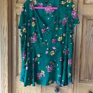 Torrid size 3 flutter sleeve